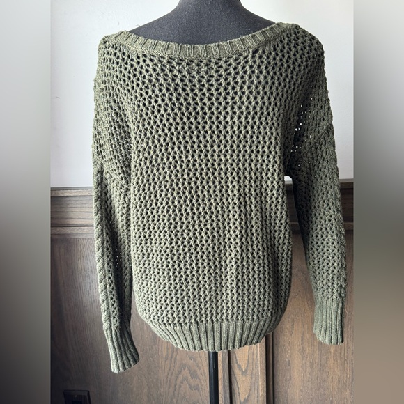 American Eagle Outfitters Dark Green Knit Sweater Euc medium - Picture 4 of 8